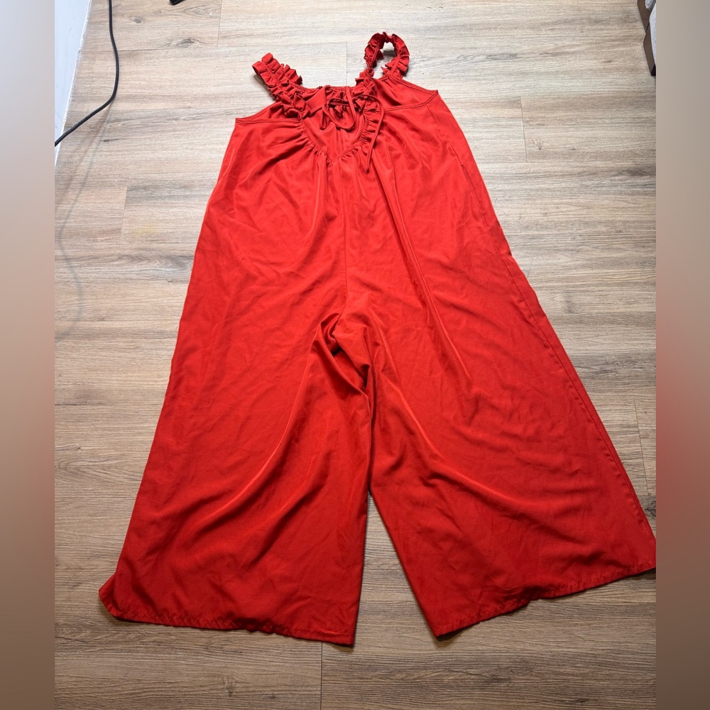Chic Scarlet Women's Wide Leg Jumpsuit